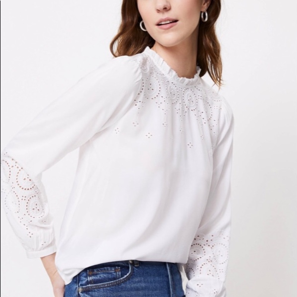 NWT xsp lift embroidered ruffle neck blouse